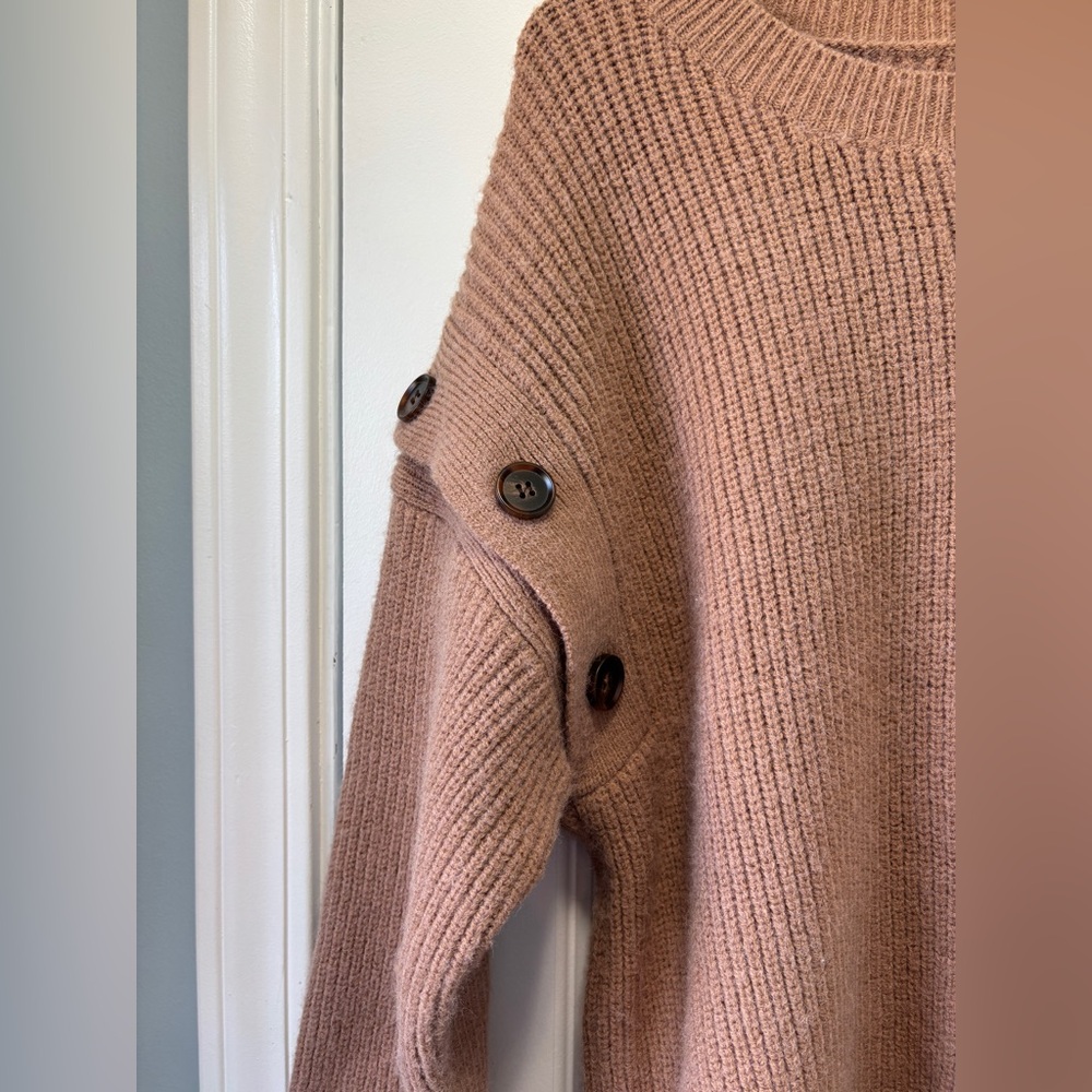 Hem & Thread Women's Brown Sweater With Buttons on Sleeve Size Small - Picture 2 of 10